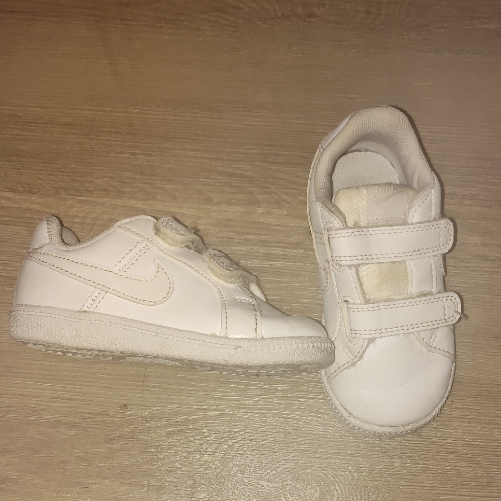 Nike Kids Cream Sneakers